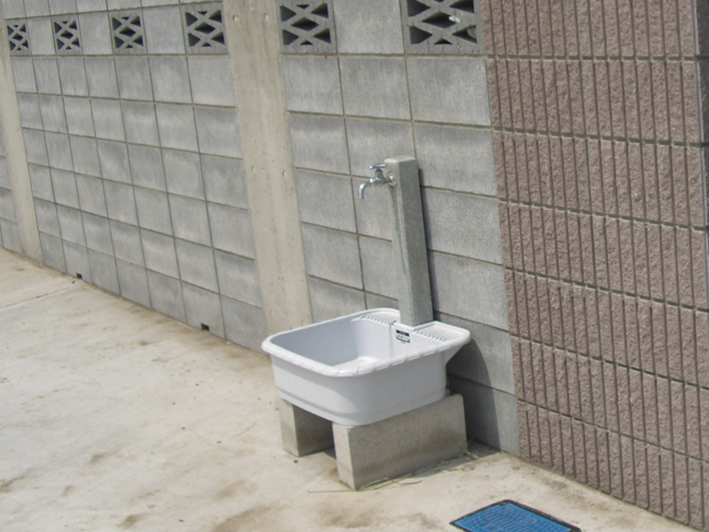 みどり市大間々町墓地ブロック塀