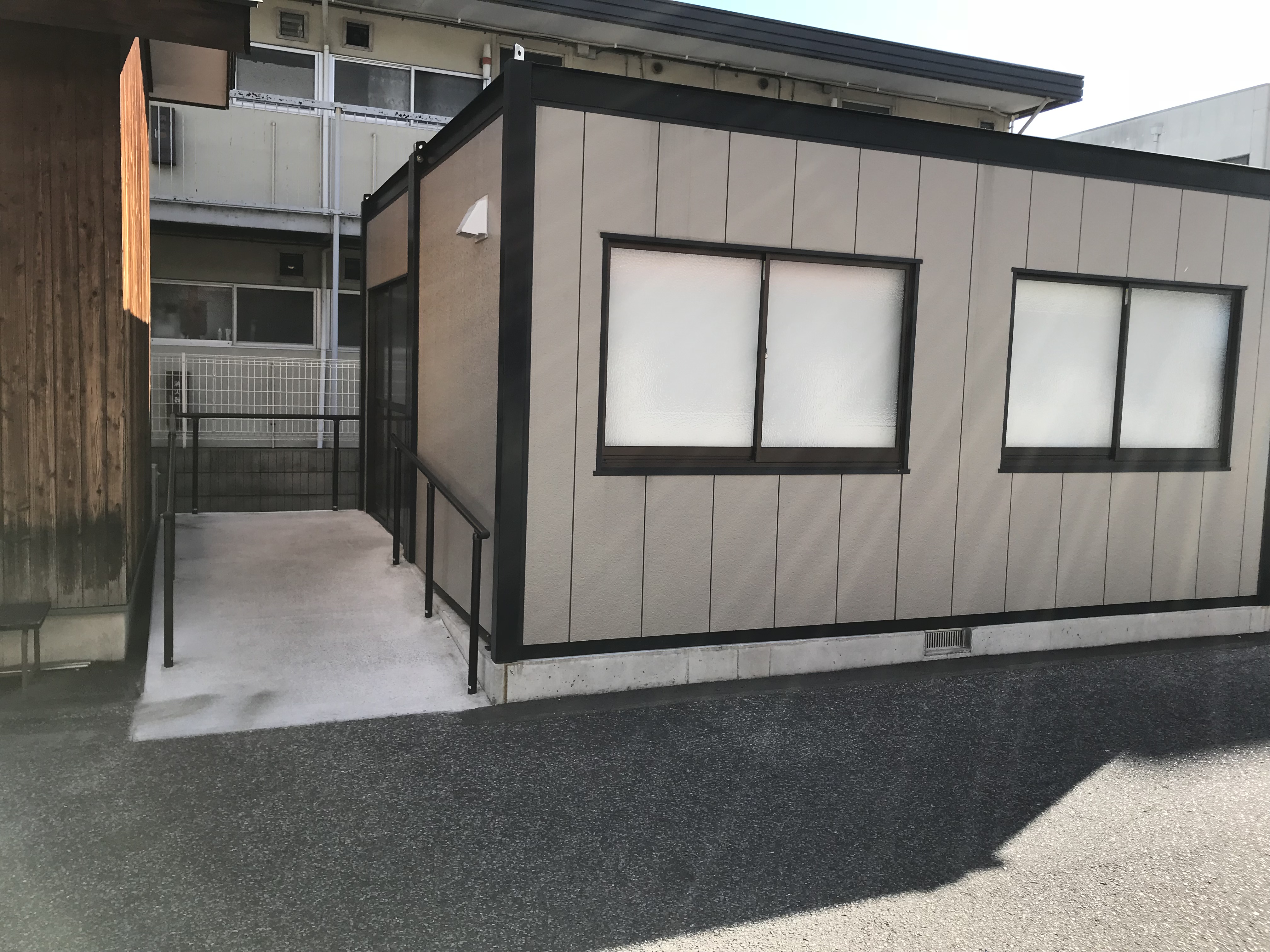 桐生市　プレハブ設置工事