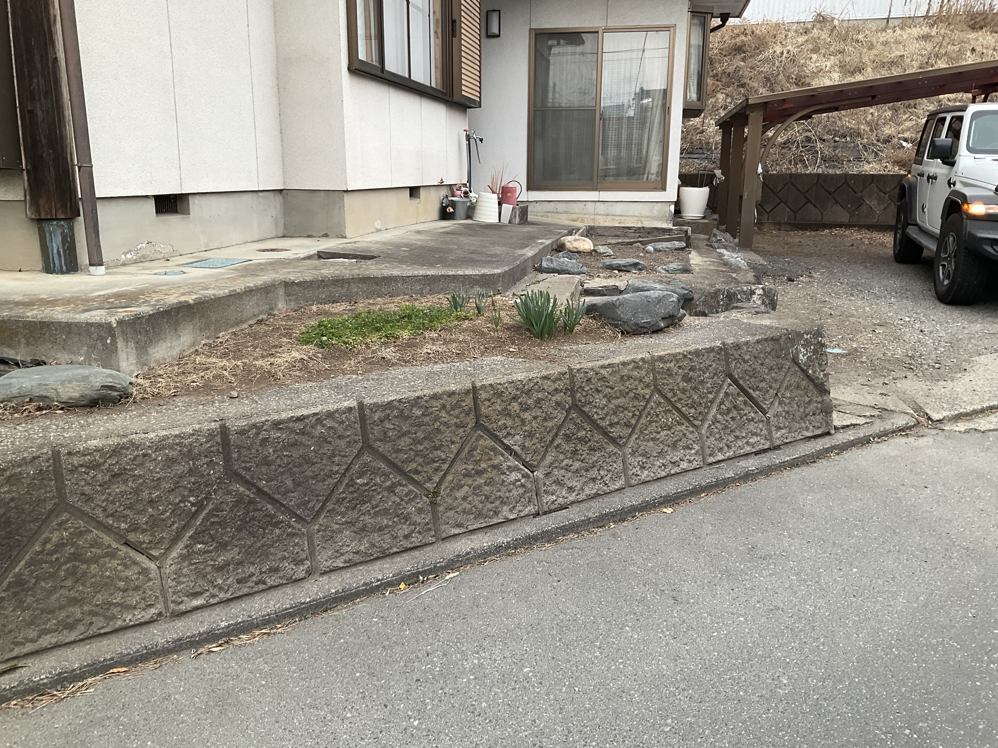 沼田市　Ｈ様邸　駐車場改修工事